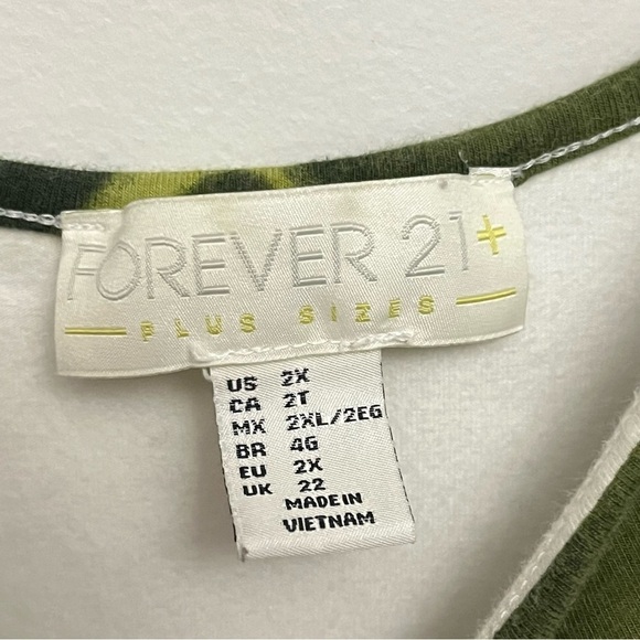 Forever 21 Plus Women’s 2X Tropical Banana Leaf Print Spaghetti Strap Bodysuit - Picture 5 of 7